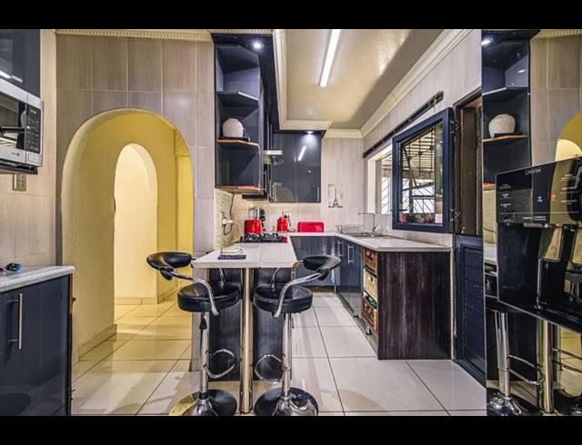 4 BEDROOM HOUSE FOR SALE IN BIRCHLEIGH